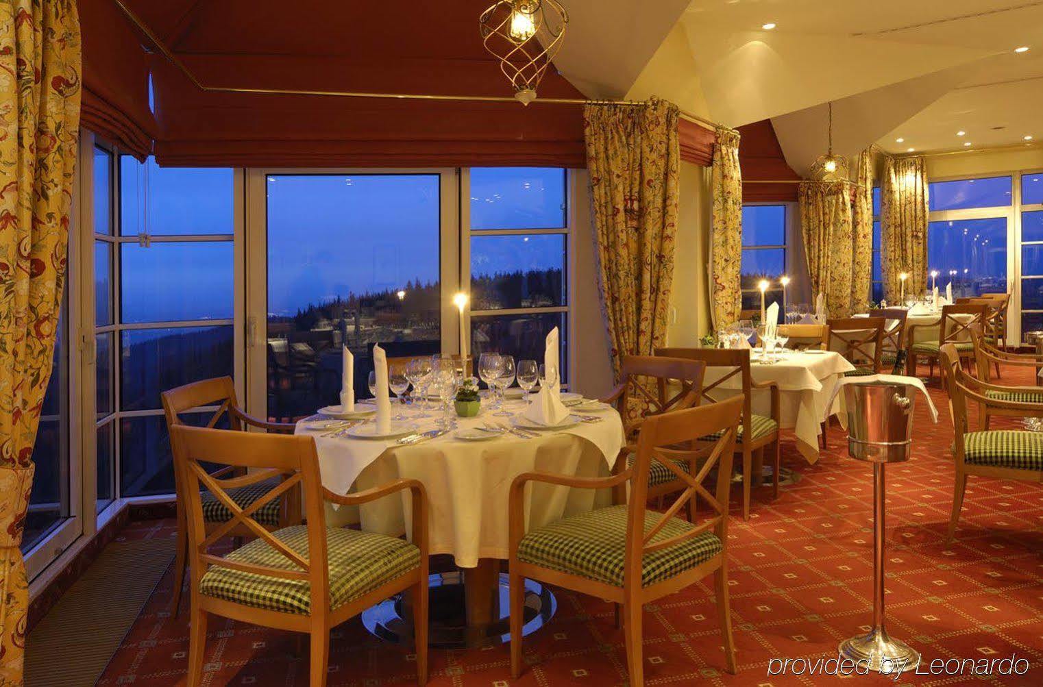 Schlosshotel Buehlerhoehe Schonbuch Restaurant photo